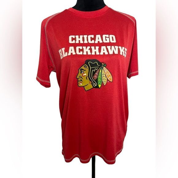 NHL CHICAGO BLACKHAWKS HOCKEY DRI-FIT TSHIRT MENS SIZE MEDIUM - Picture 5 of 9